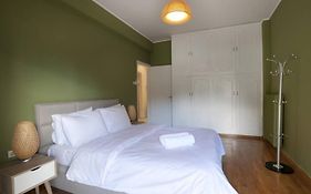 Palaio Faliro, A Bright And Spacious Apartment
